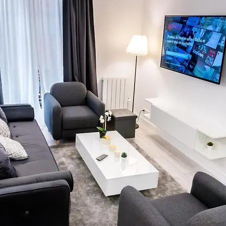 D&E Paris-Disney: 5-Bedroom Holiday Apartment with Netflix Champs-Sur-Marne Exterior photo