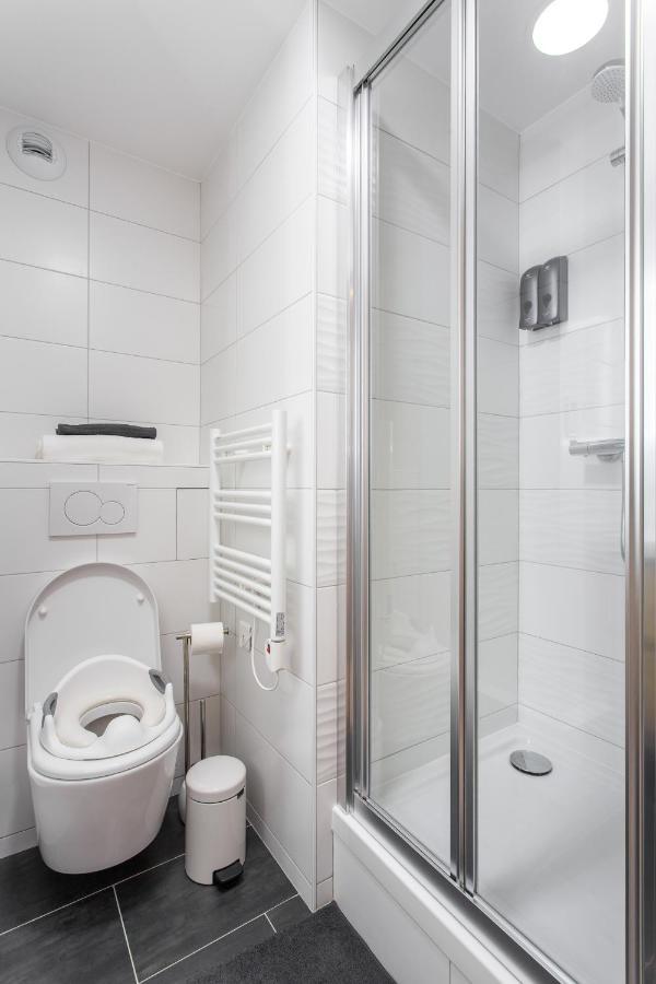 D&e Paris-disney: 5-bedroom With Netflix Apartment