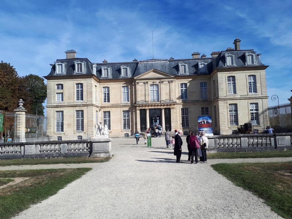 Apartment D&e Paris-disney: 5-bedroom With Netflix